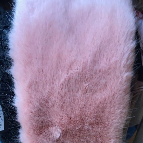 VEGAN Asymmetric Faux Fur Scarf NWOT Helen Moore - Picture 3 of 10